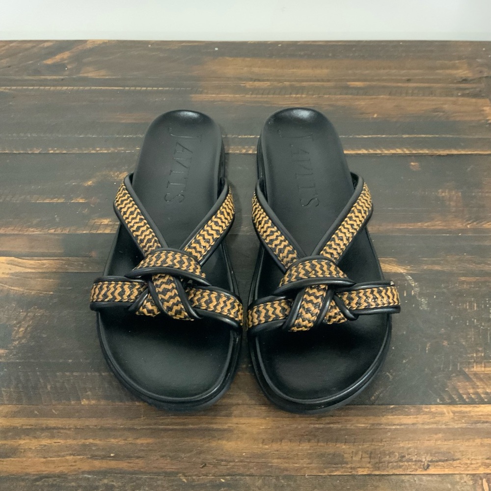 Eric Javits Notti Summer Blk Sandal With Peanut Squishee Straw Knot Motif Sz 10
